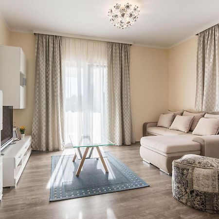 Beautiful Home In Privlaka With Wifi Экстерьер фото