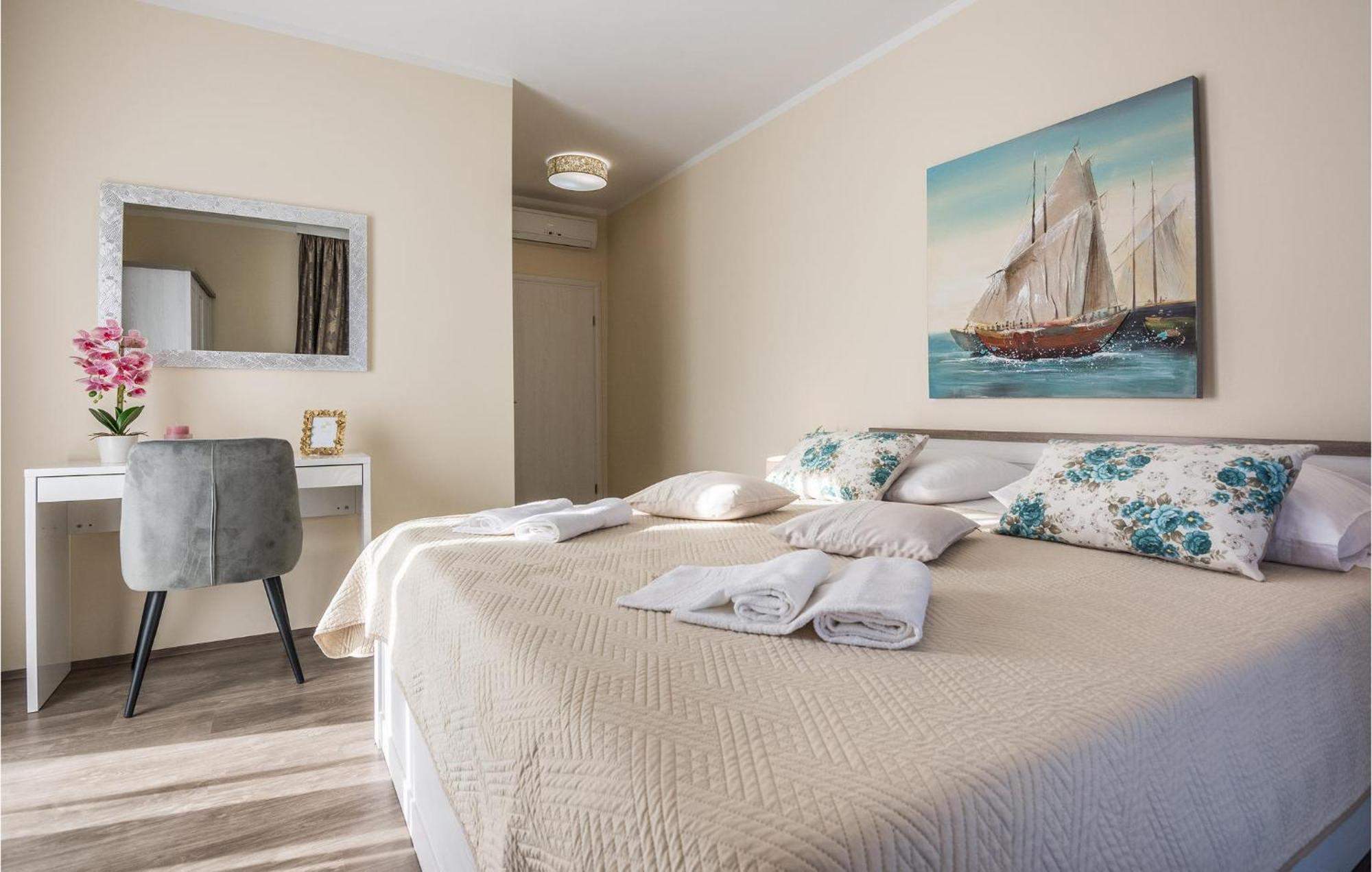 Beautiful Home In Privlaka With Wifi Экстерьер фото