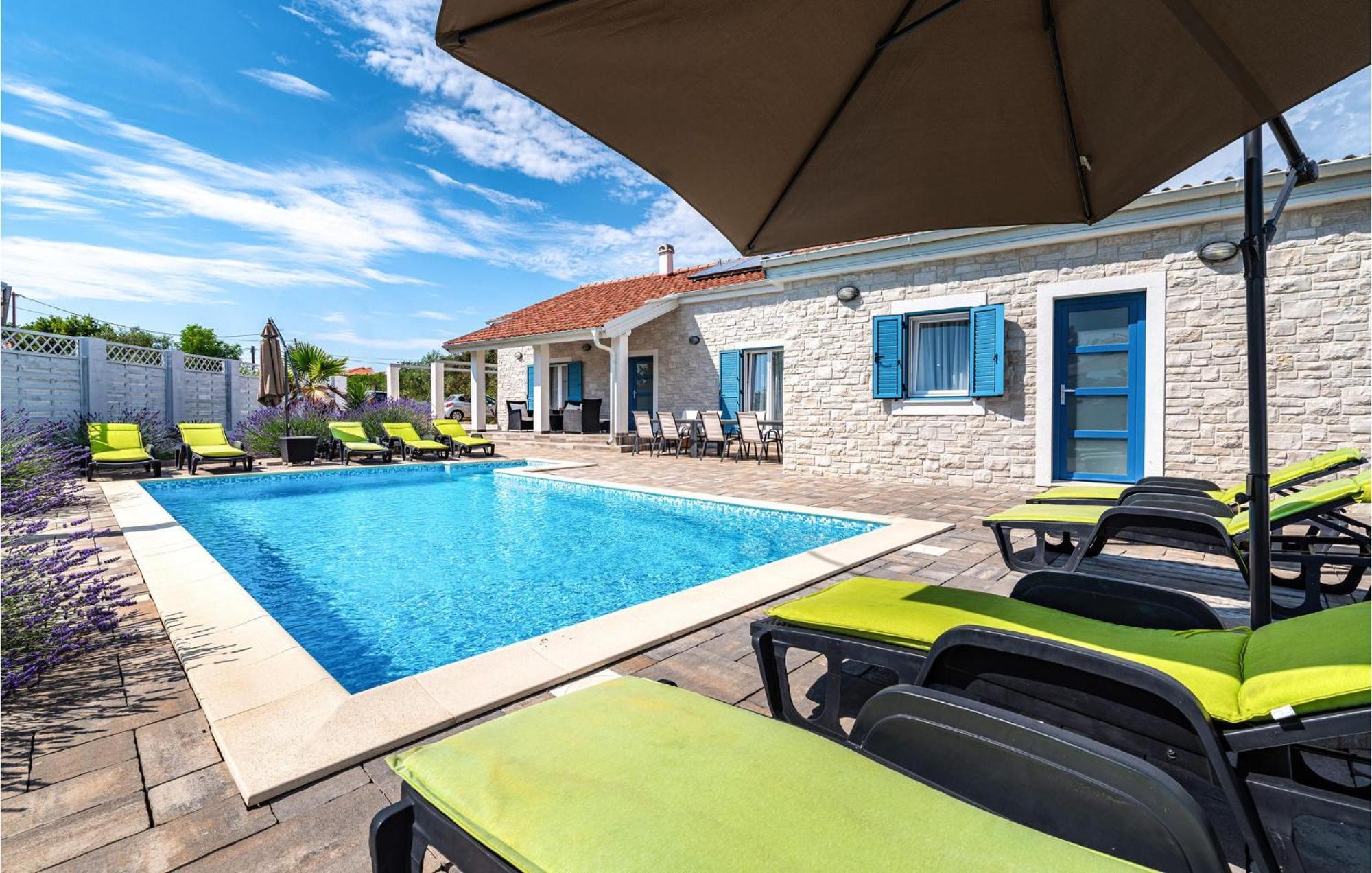 Beautiful Home In Privlaka With Wifi Экстерьер фото